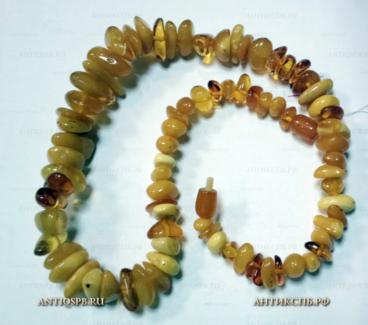 Бусы женские из янтаря. Бижутерия. Вт. пол. ХХ века. СССР. №17964